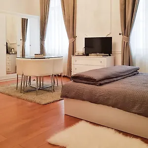  Apartment Ekszerdoboz A Budai Var Alatt Hungary